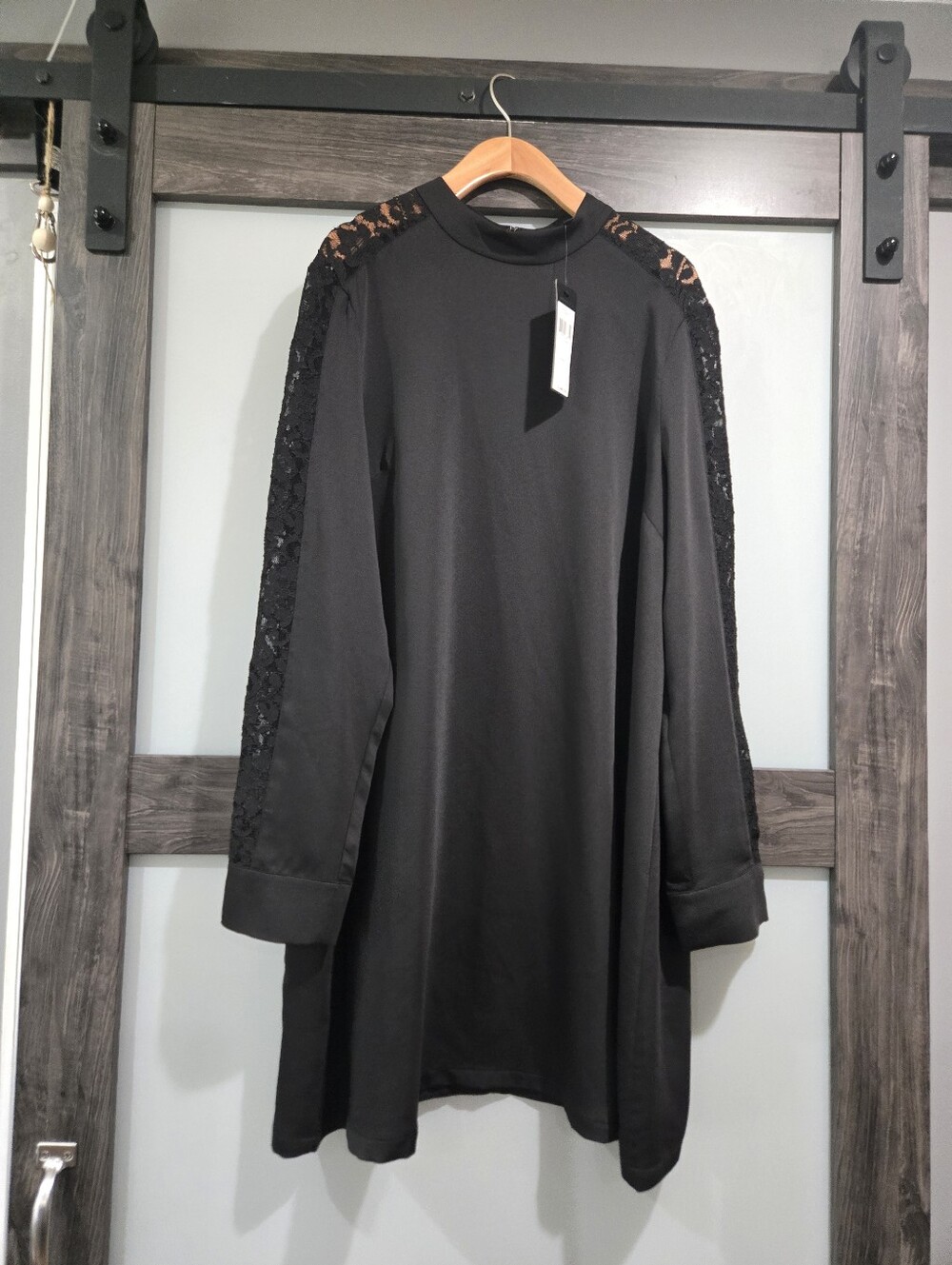 BCBGMaxAzria Black Long Sleeve Lace Mock Neck Shift Dress L NWT